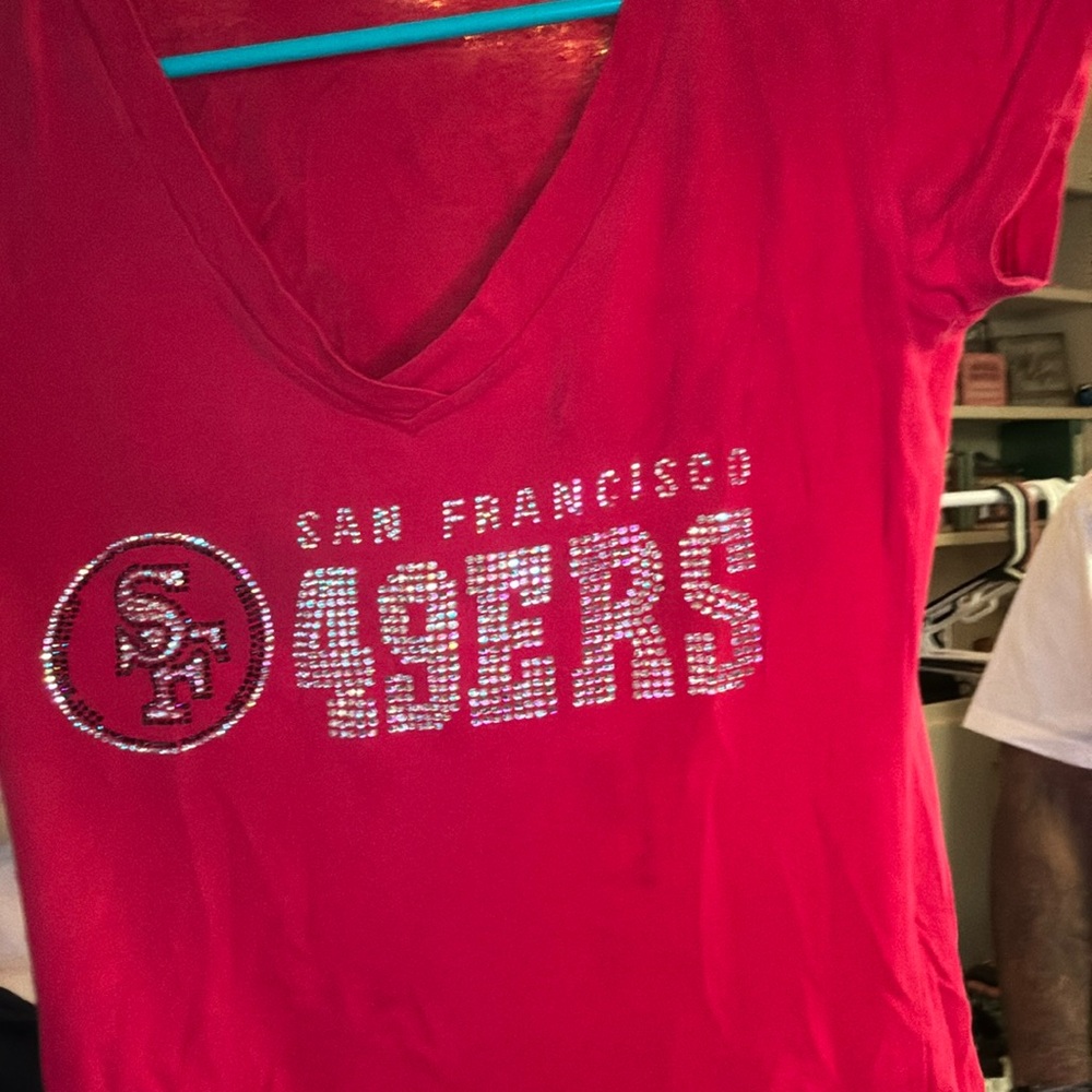 Small red San Francisco 49ers V-neck Crystal T-shirt